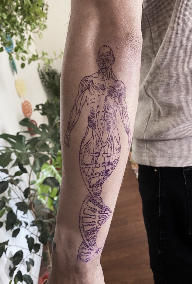 Stencil del diseño antes de tatuar, tatuador Viña del Mar